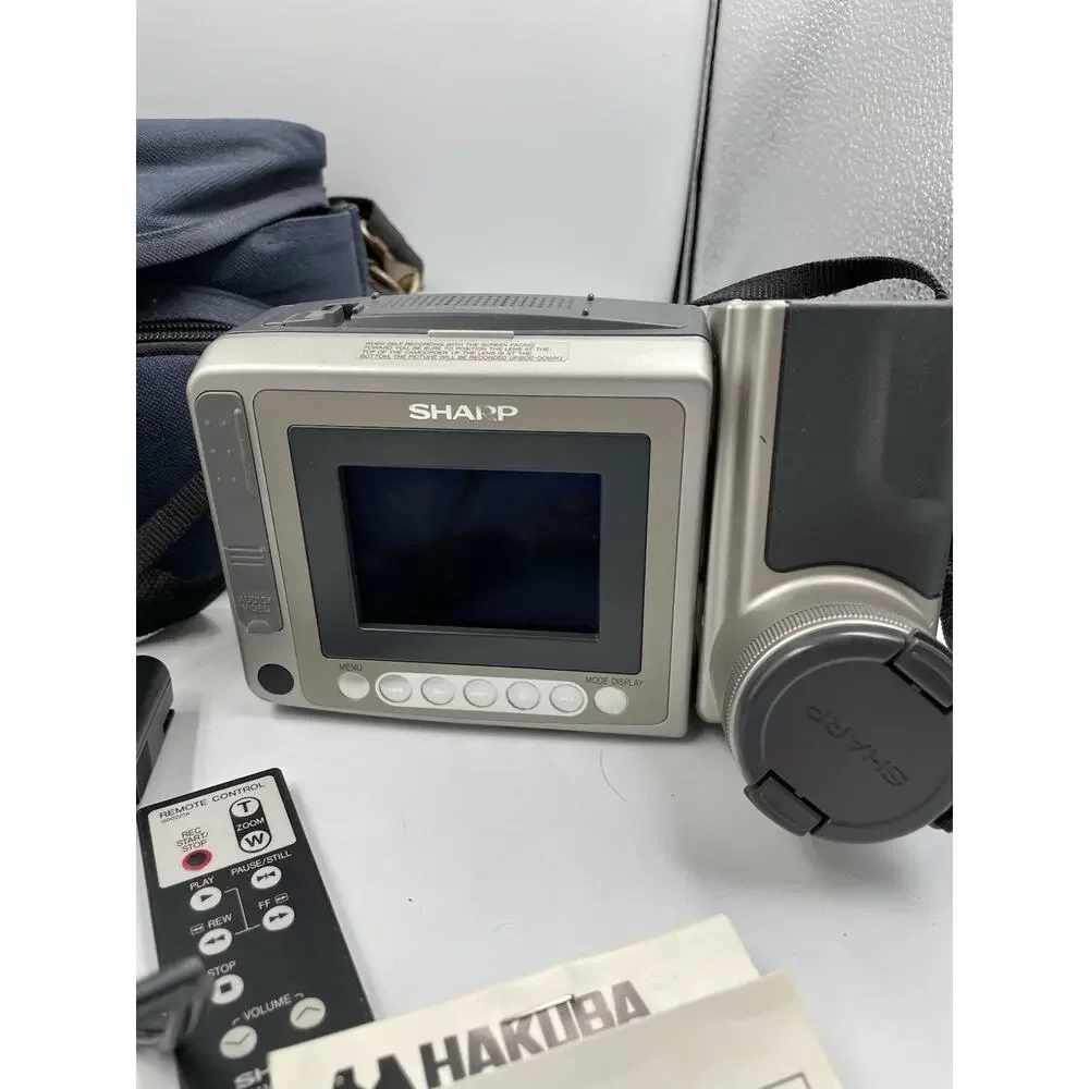 SHARP Viewcam 8 Model VL-E96 Video Cassette Camcorder, Bag, & Charger